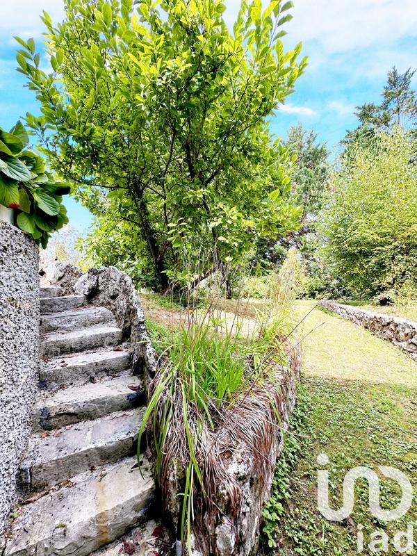 Maison - 220 m² - 6 pièces