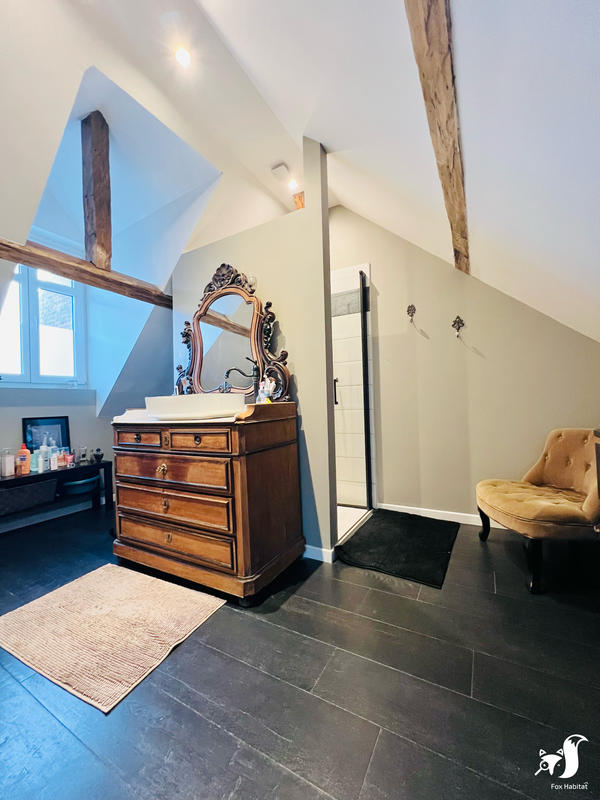 Maison - 275 m² - 8 pièces