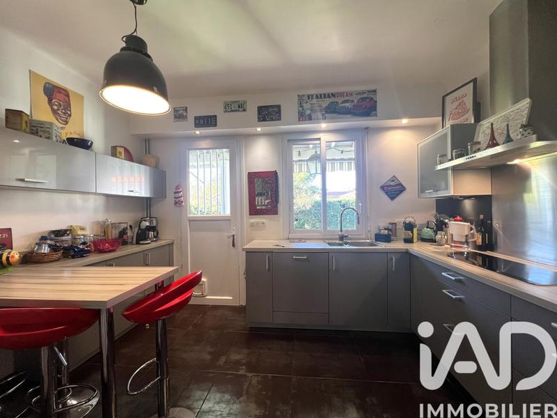 Maison - 145 m² - 5 pièces