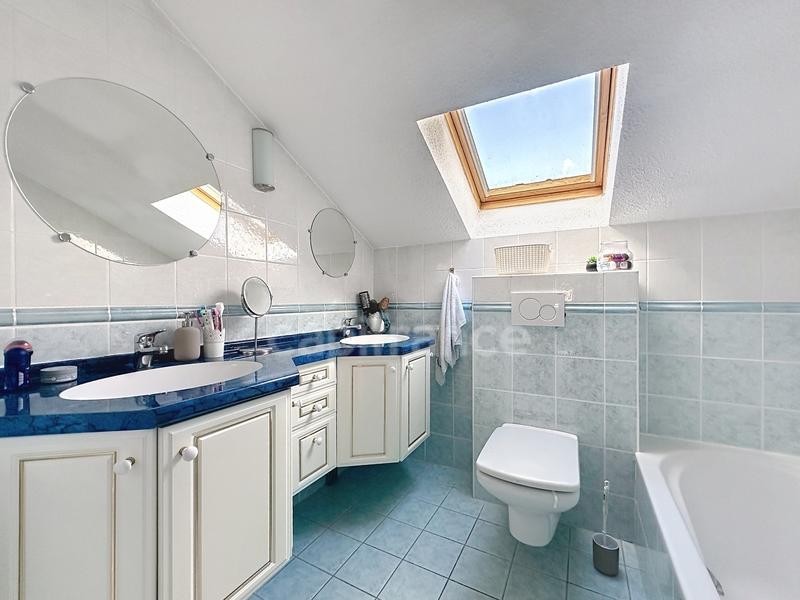 Appartement - 135 m² - 4 pièces