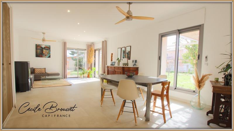 Propriété - 259 m² - 10 pièces