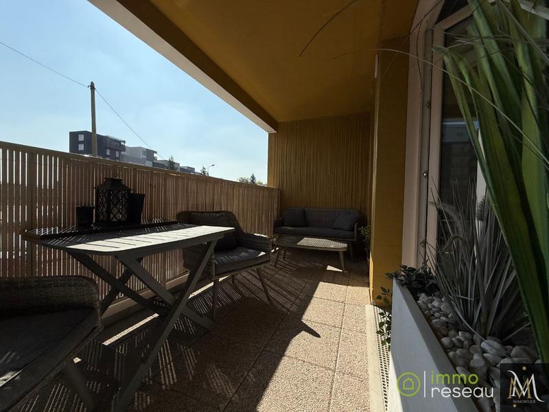 Appartement - 80 m² - 4 pièces