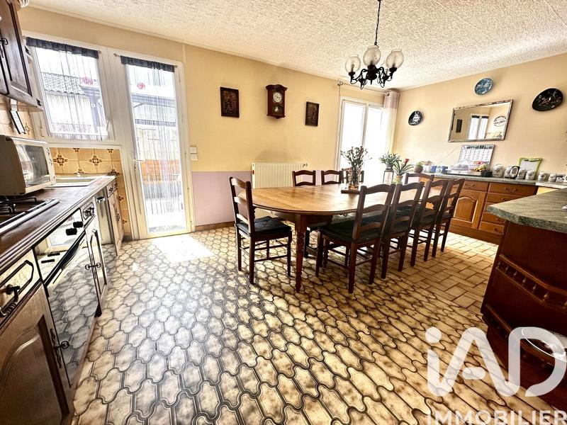 Maison - 95 m² - 5 pièces