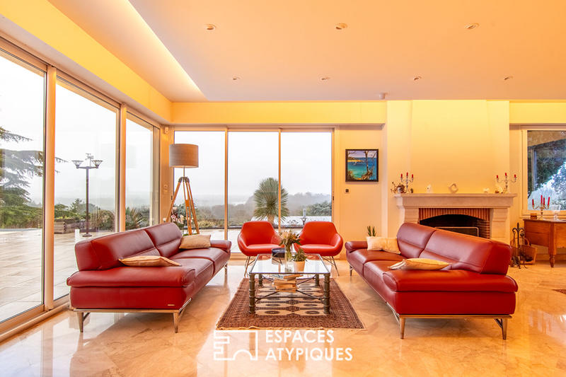 Maison - 214 m² - 9 pièces