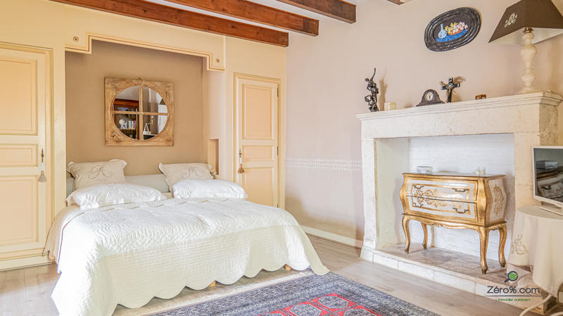 Maison - 320 m² - 9 pièces