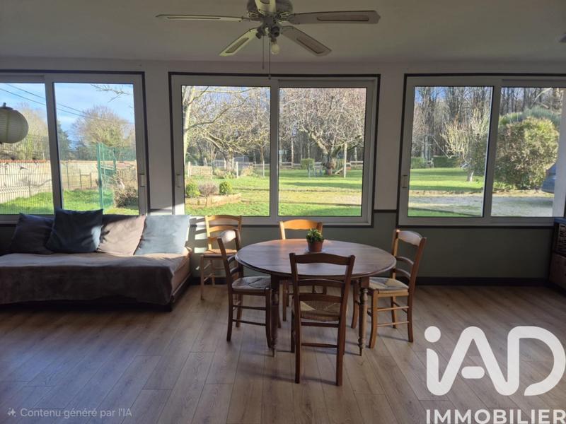 Maison - 219 m² - 8 pièces