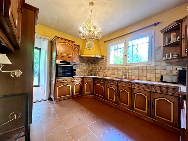 Propriété - 217 m² - 5 pièces