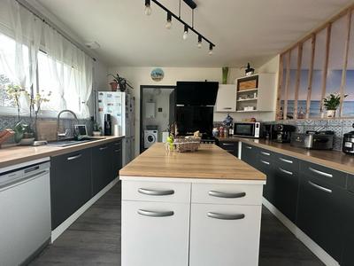 Maison - 91 m² - 5 pièces
