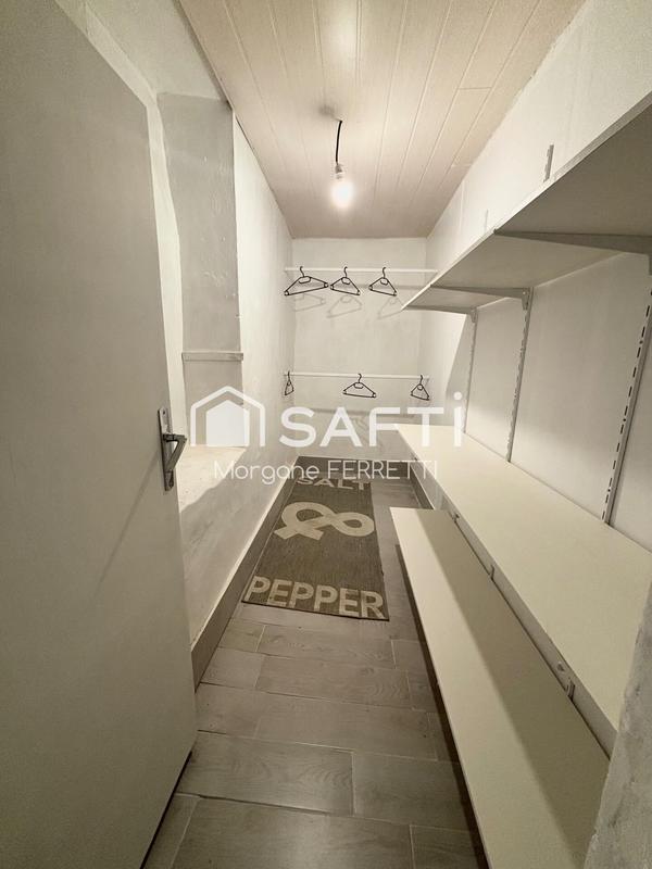 Maison - 200 m² - 4 pièces