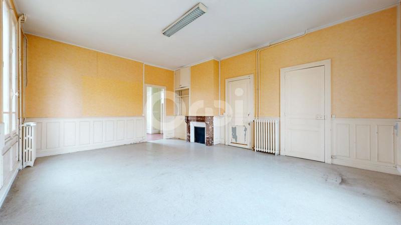 Maison - 180 m² - 8 pièces