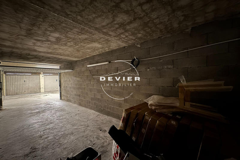 Parking / Garage - 25 m²