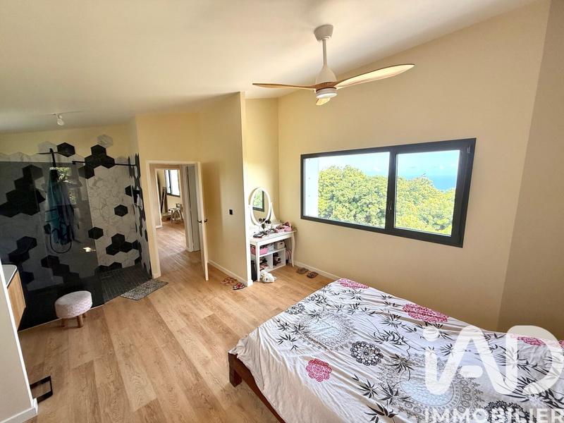 Maison - 136 m² - 5 pièces