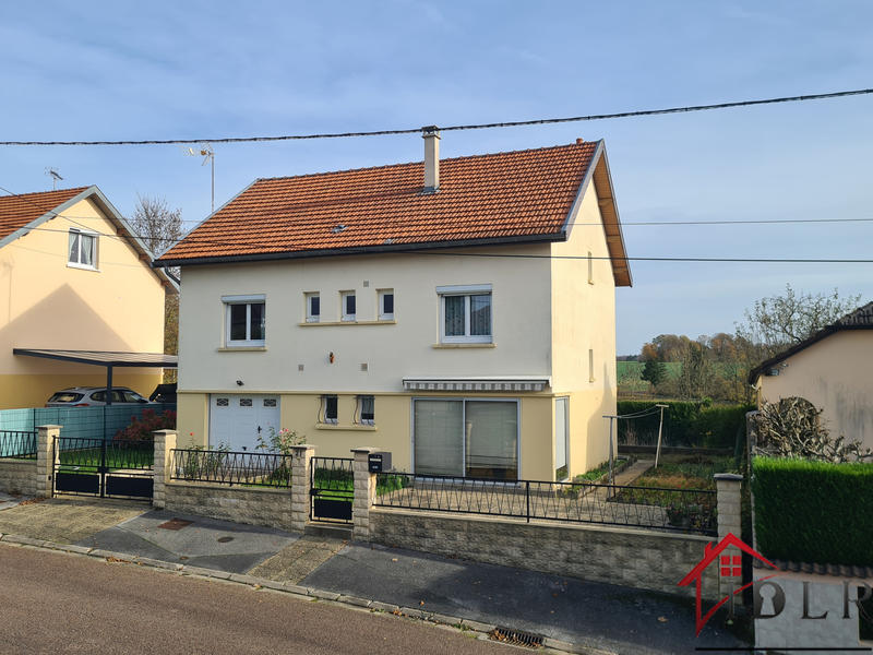 Maison - 94 m² - 5 pièces