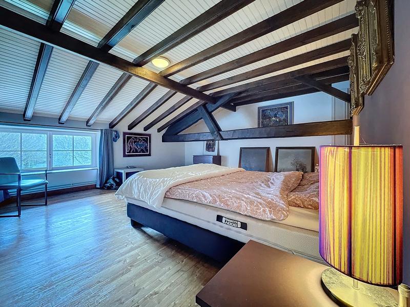 Maison - 340 m² - 15 pièces