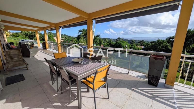 Maison - 224 m² - 7 pièces