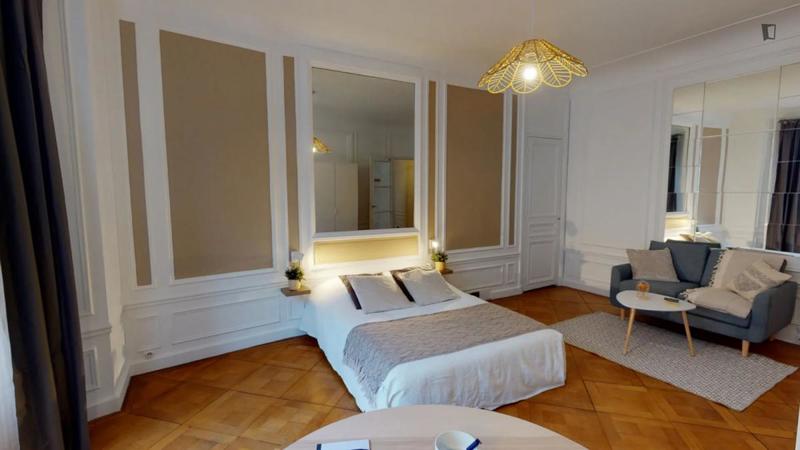 Chambre - 23 m² - 6 pièces