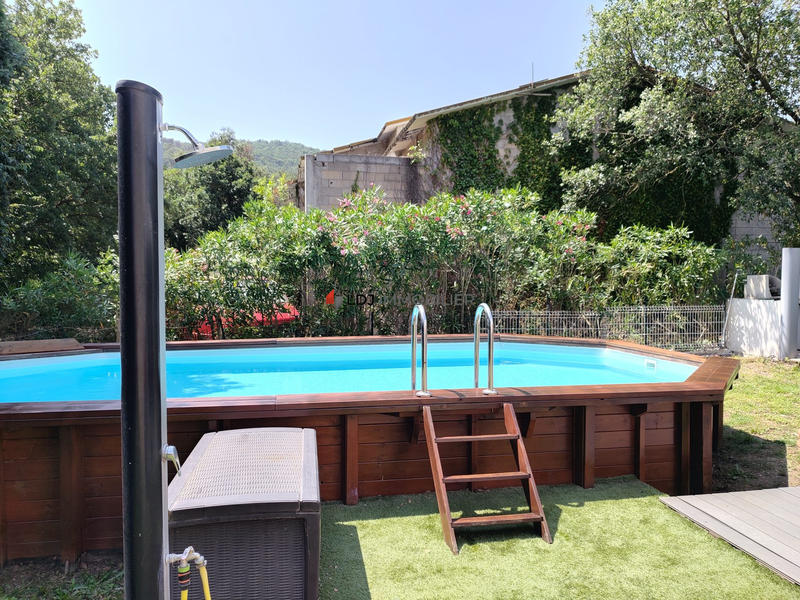 Villa - 171 m² - 6 pièces