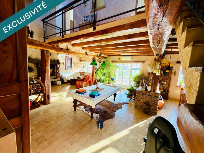 Maison - 196 m² - 7 pièces