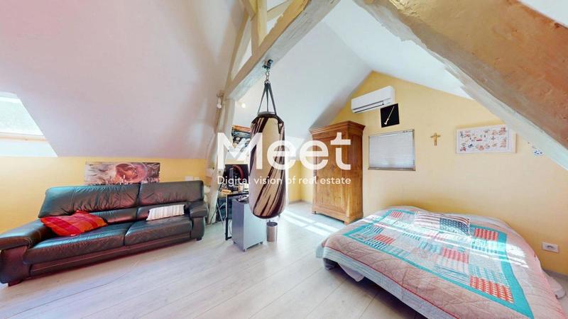 Propriété - 215 m² - 8 pièces