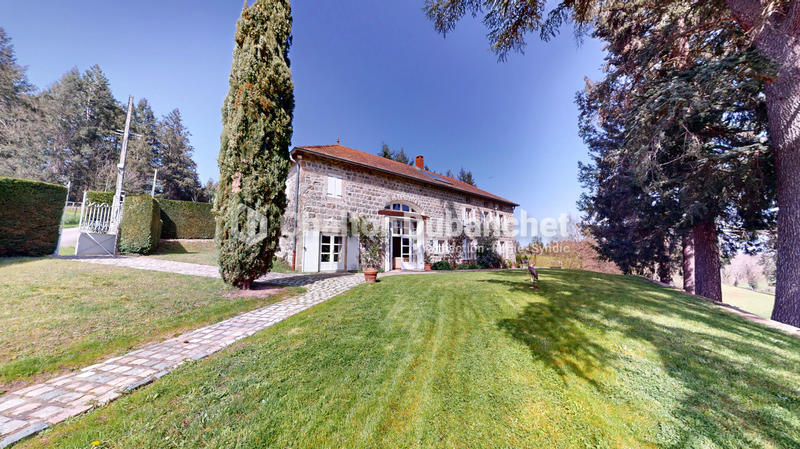 Maison - 380 m² - 7 pièces