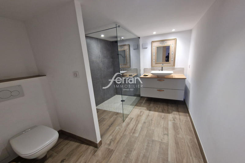 Appartement - 170 m² - 8 pièces