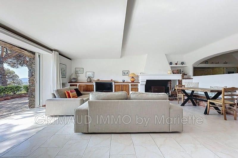 Maison - 308 m² - 11 pièces