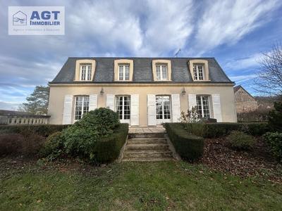 Maison - 183 m² - 9 pièces
