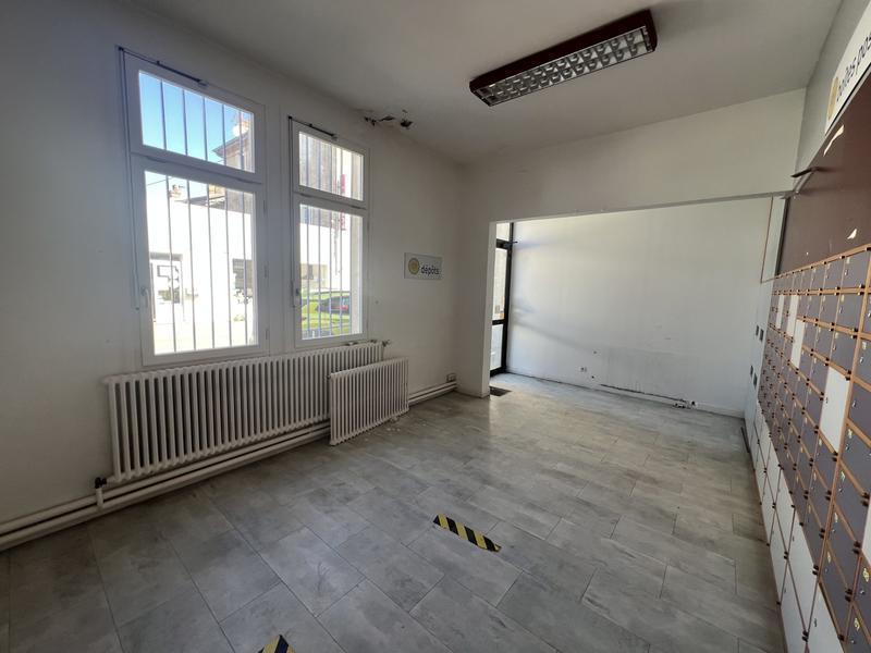 Local commercial - 394 m²