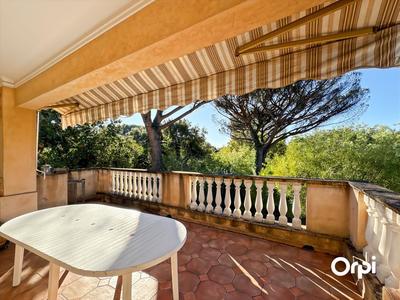 Maison - 148 m² - 6 pièces