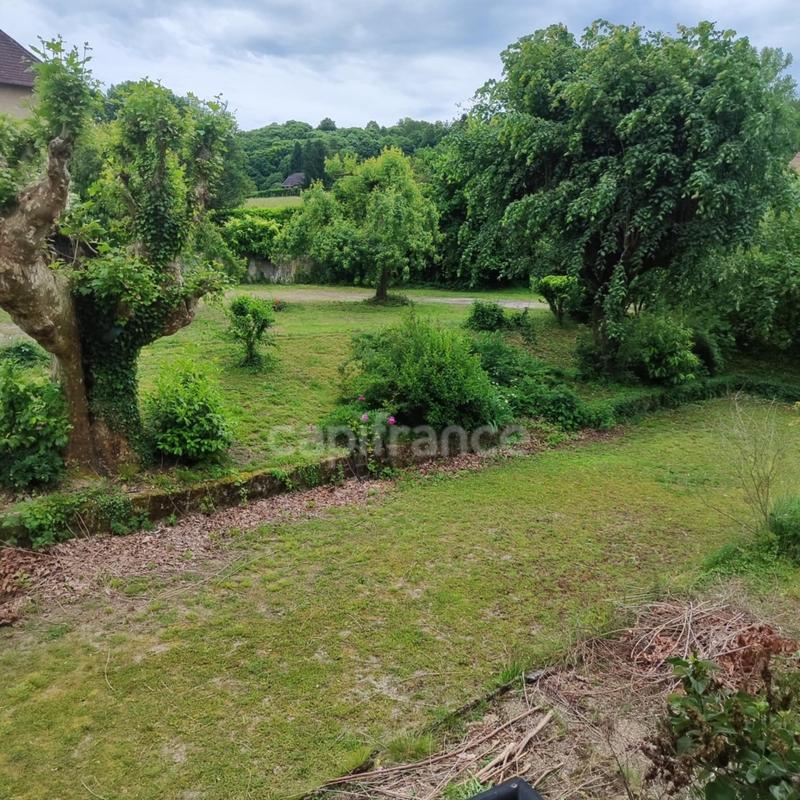 Maison - 200 m² - 2 pièces