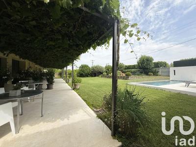 Maison - 245 m² - 8 pièces