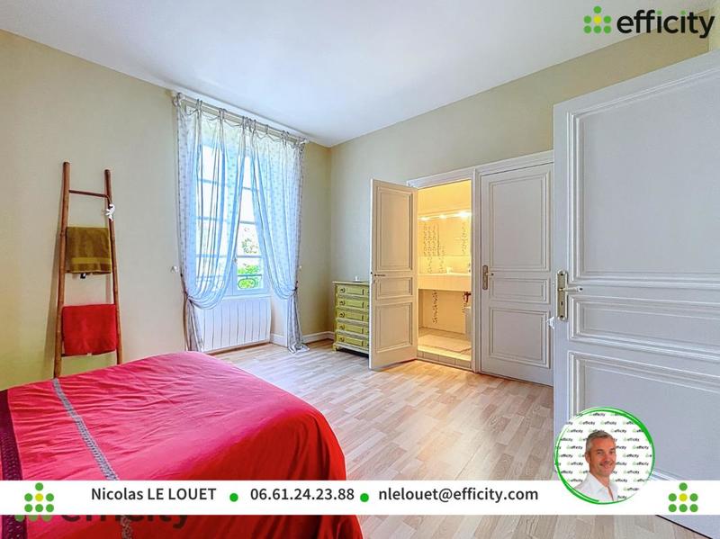 Demeure - 290 m² - 10 pièces