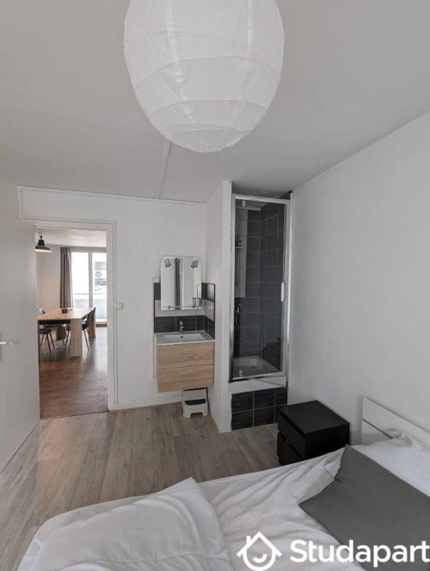 Chambre - 11 m² - 1 pièce