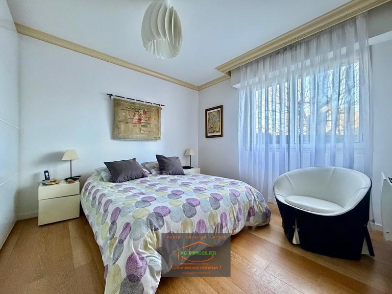 Maison - 180 m² - 7 pièces