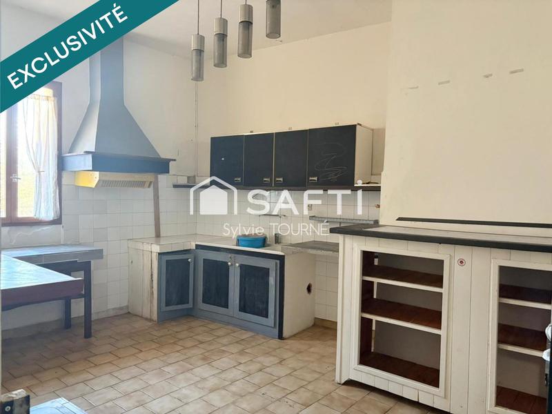 Maison - 185 m² - 9 pièces