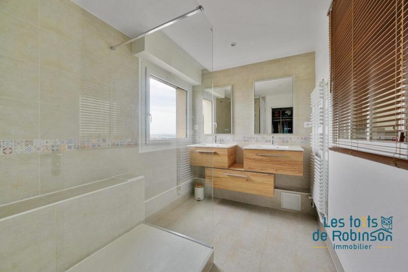 Duplex - 141 m² - 7 pièces