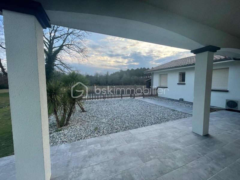 Maison - 200 m² - 7 pièces