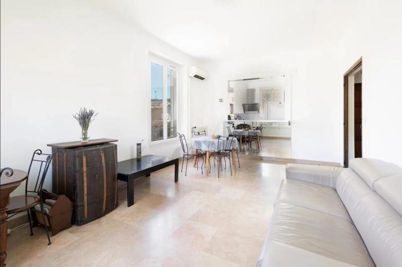 Maison de ville - 195 m² - 9 pièces