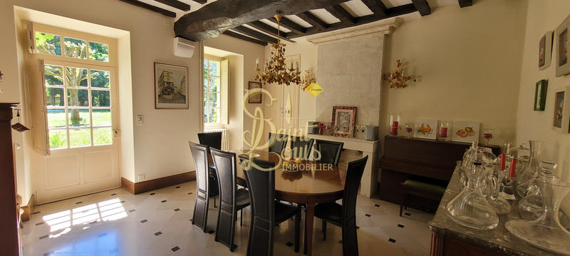 Maison - 300 m² - 7 pièces