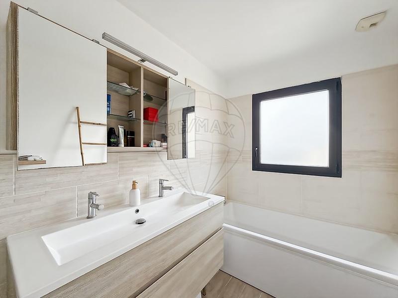 Maison - 87 m² - 4 pièces