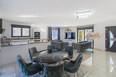 Maison - 114 m² - 4 pièces