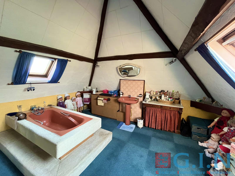 Maison - 276 m² - 5 pièces