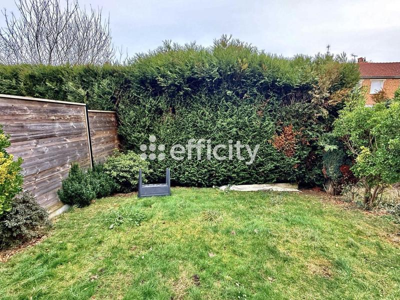 Maison - 91 m² - 5 pièces