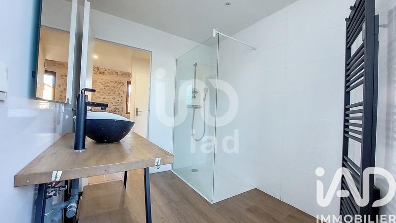 Maison - 230 m² - 6 pièces