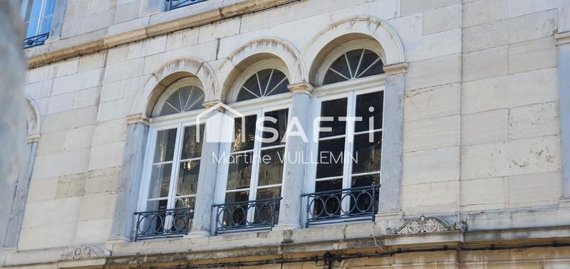 Appartement - 214 m² - 7 pièces