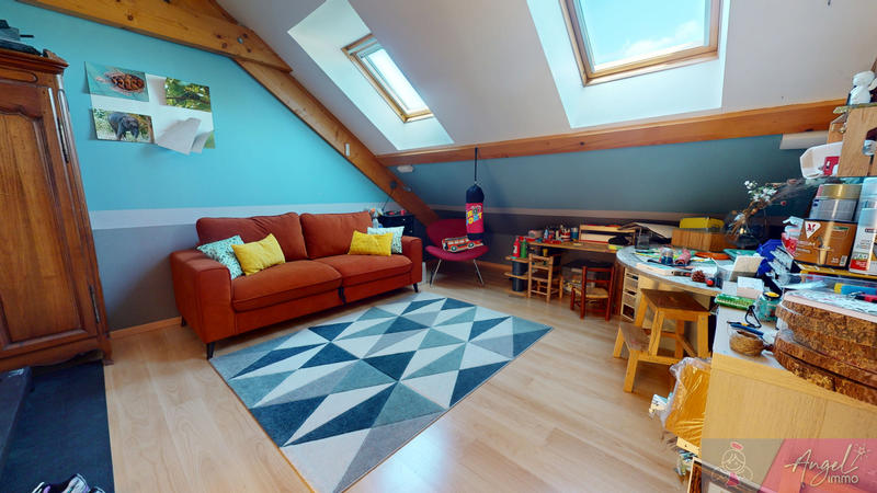 Maison - 234 m² - 10 pièces