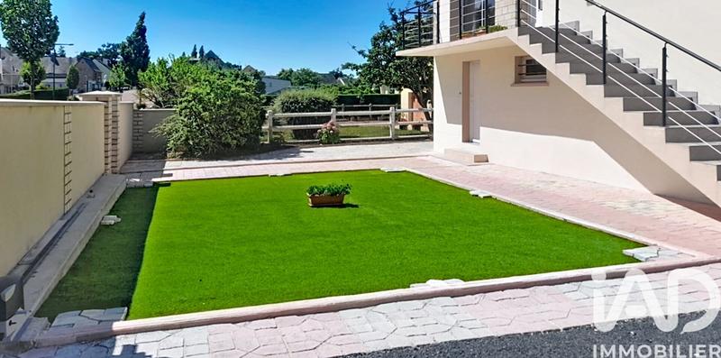 Maison - 195 m² - 7 pièces