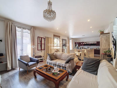 Maison ancienne - 193 m² - 8 pièces