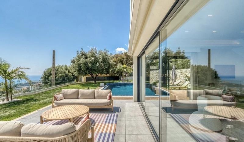 Villa - 235 m² - 6 pièces