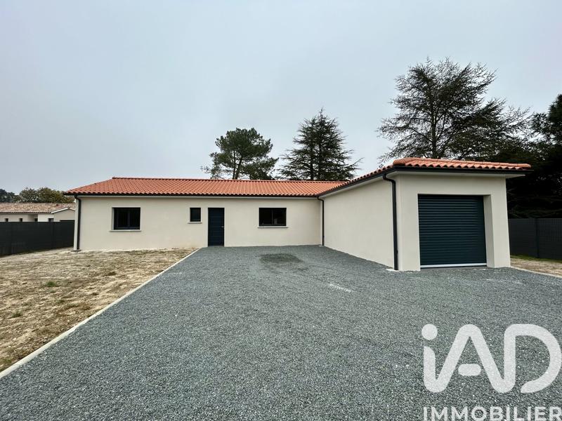 Maison - 110 m² - 4 pièces